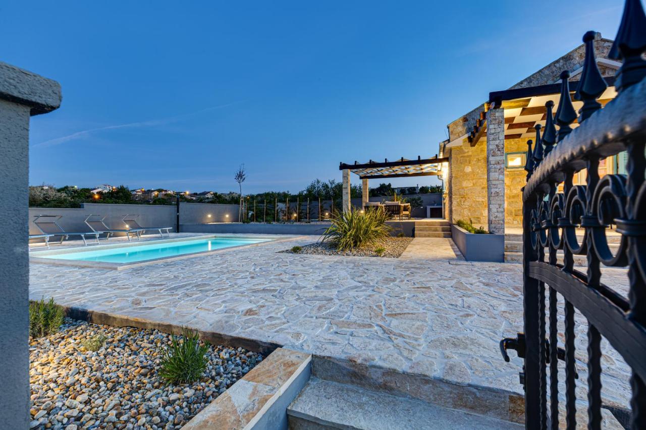Stonehouse Milan Villa Ražanac Exteriör bild